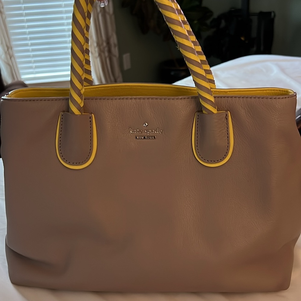 Kate spade leather bag